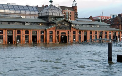 Compound flooding in northwestern Europe: river and coastal floods are sometimes linked