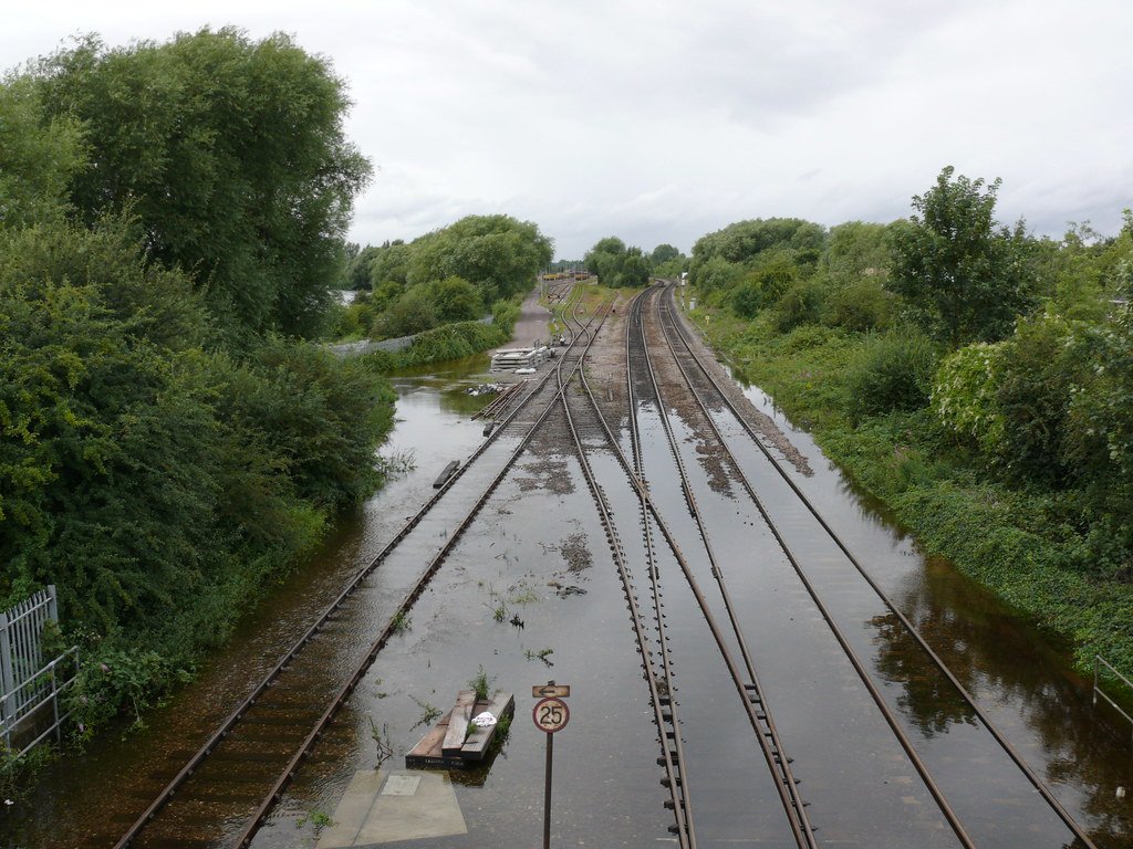 Global warming will increase damage of river flooding to European railways